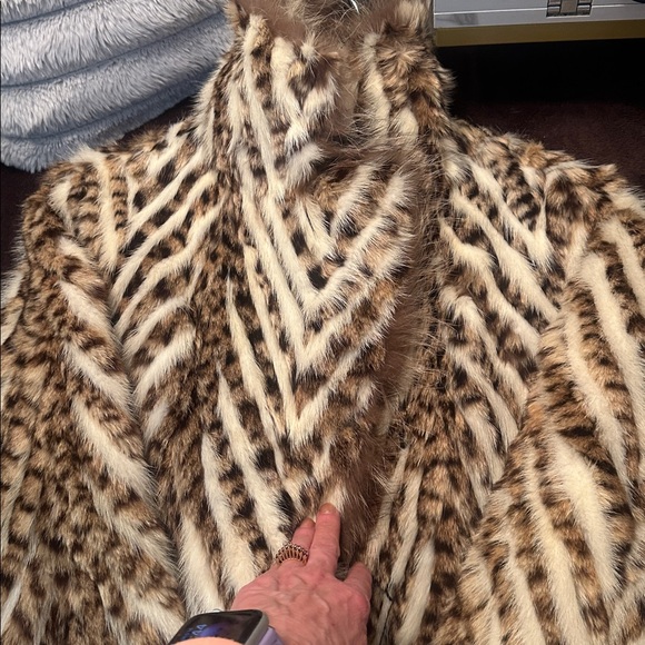 GENUINE LEOPARD FUR  VINTAGE FABULOUS LONG COAT ADDITIONAL PHOTOS!! - Picture 15 of 17